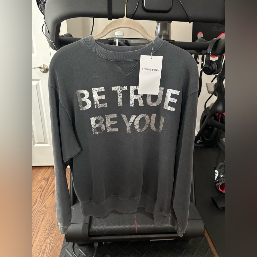 BNWT Anine Bing Crewneck 🖤